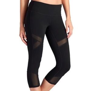Athleta Capri Legging Black with Mesh Cutouts Sm
